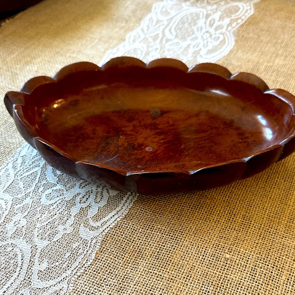 Vintage mahogany Scalloped Wooden Decorative Bowl